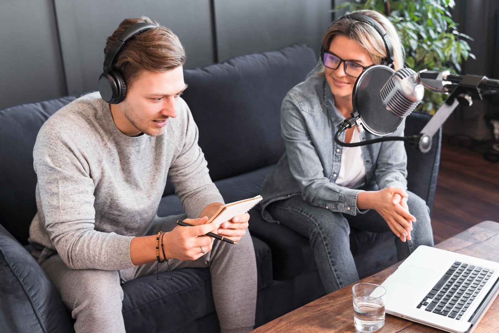 Social Listening: Pengertian, Tools, Manfaat, dan Cara Kerjanya